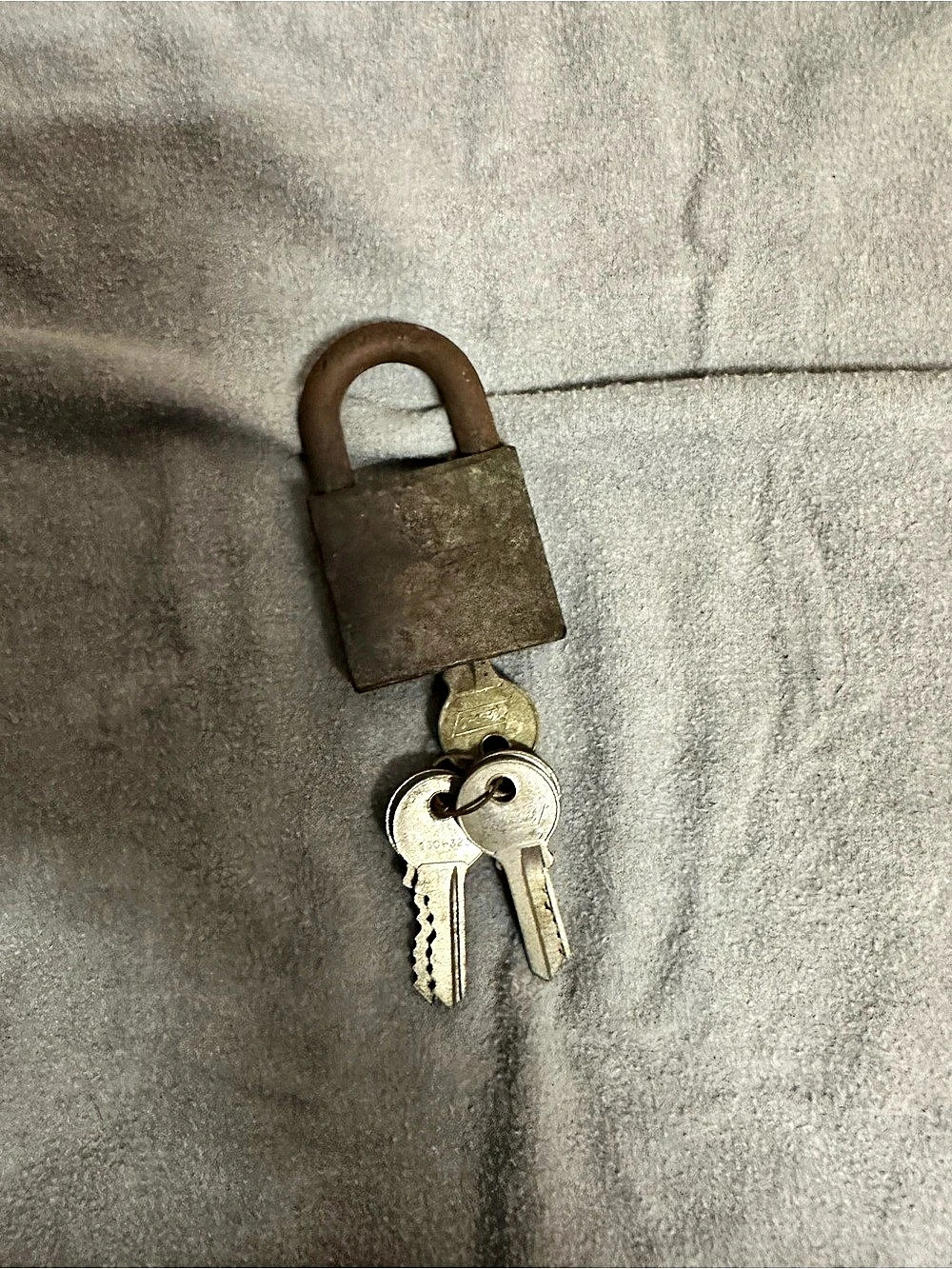 Brown & Gold Padlock With Keys
